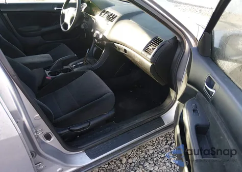 2004 Honda Accord 2.4 Lx z USA, uszkodzony, nr VIN 1HGCM56334A174727